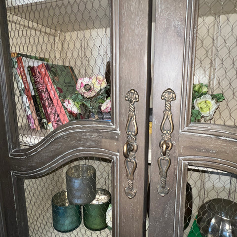 Chicken Wire Hutch