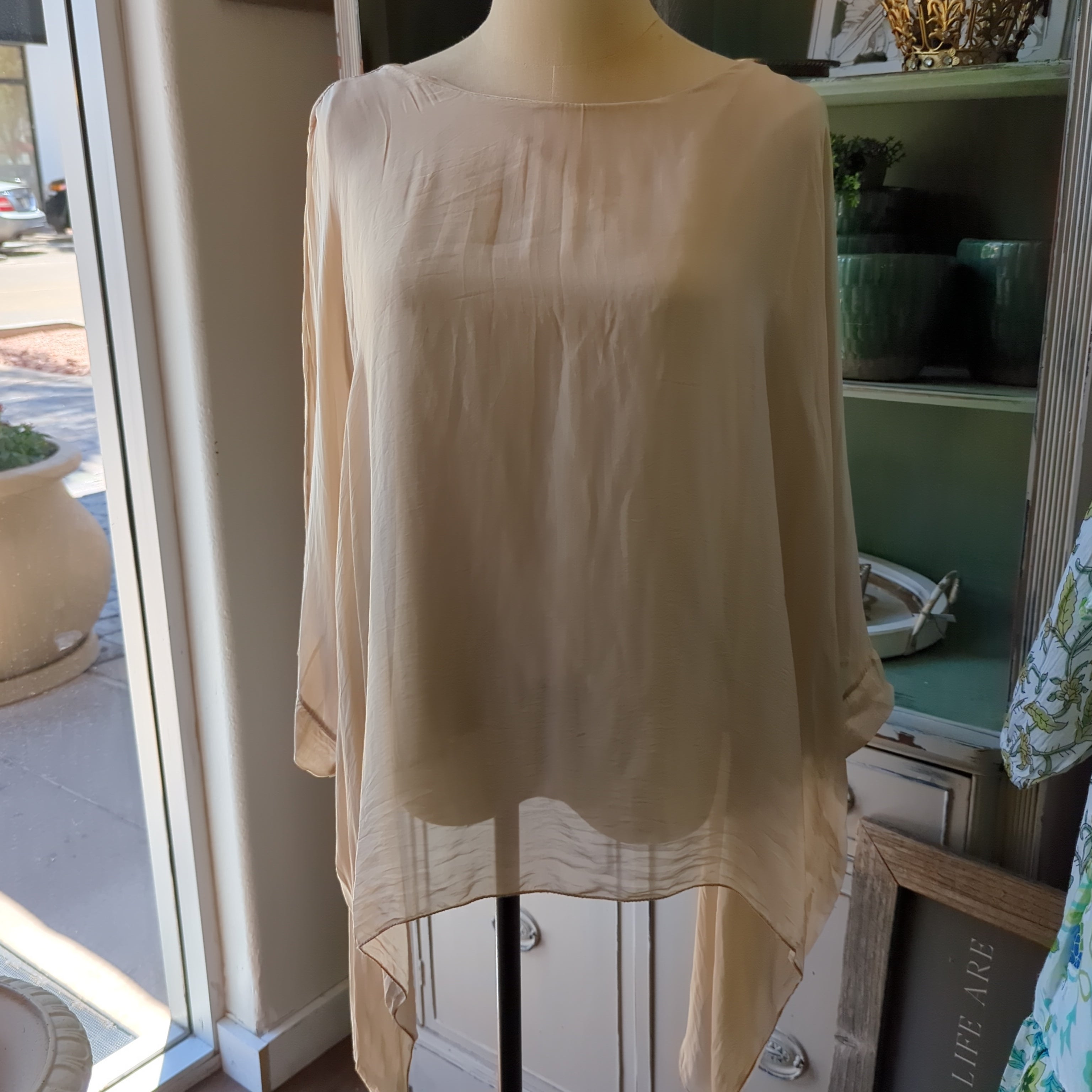 Tops – Bloom Boutiques