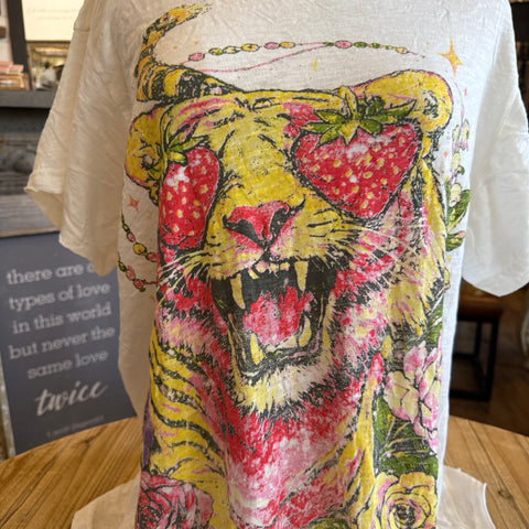 Tigers Love Tee