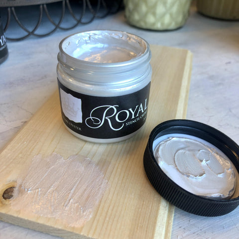 Royal Stencil Crème Small Pearl Oyster