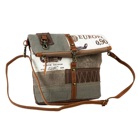 Francais Flapped Crossbody Bag