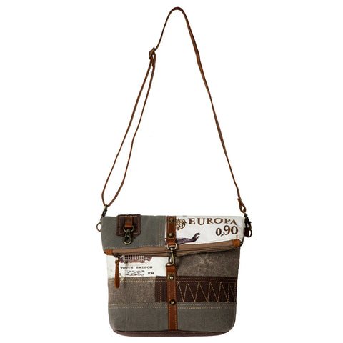 Francais Flapped Crossbody Bag