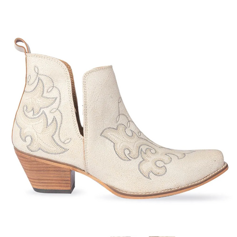 La Ponderosa Booties in Ivory