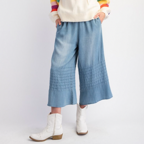 Chambray Wide Leg Capri Pant