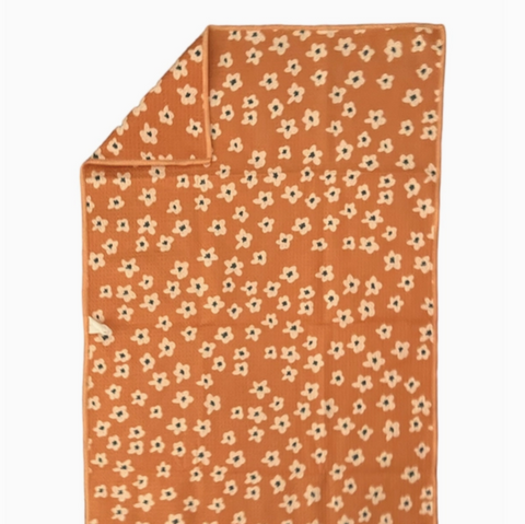 Baby Daisy Hand Towel