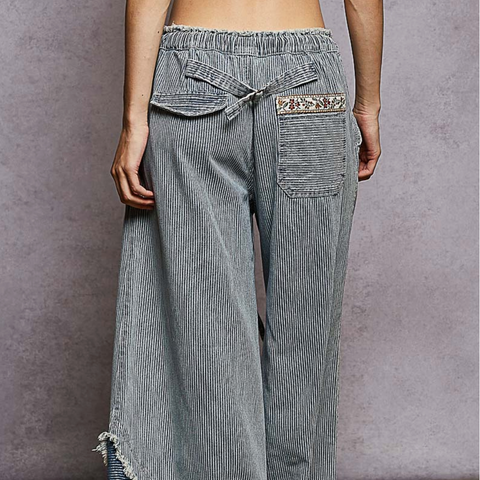 Contrast Buckle Pants